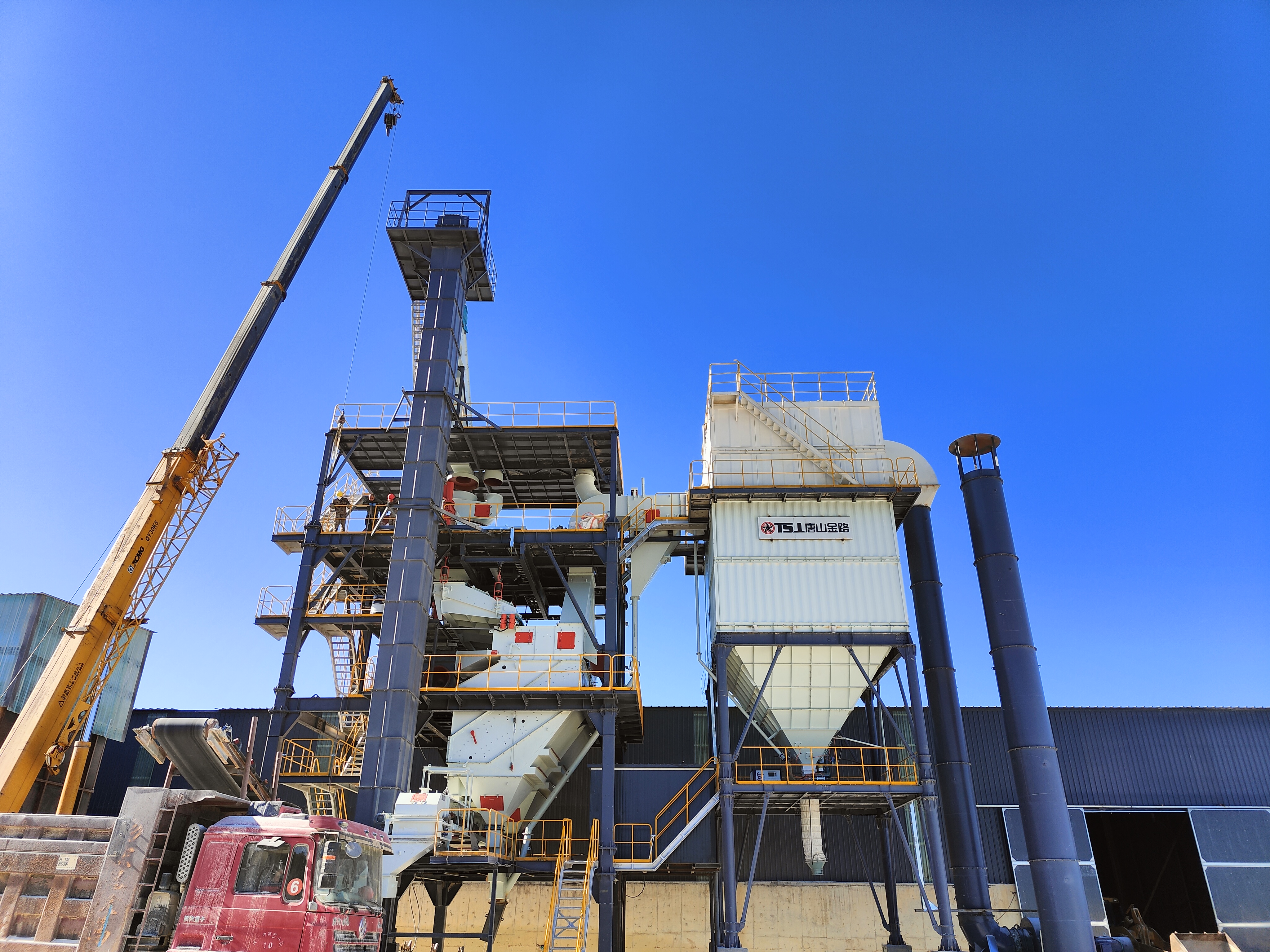 干法制砂樓：機(jī)制砂配比可調(diào)、含粉率可控，實現(xiàn)全年穩(wěn)定生產(chǎn)的核心利器